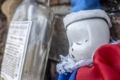 Clown & Rum on Tomb